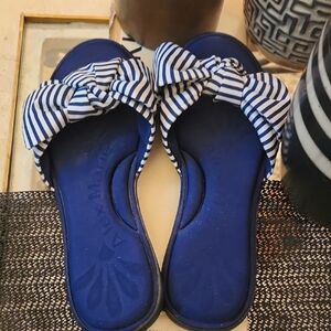 Alex Marie Blue and White Sandals Slip-On Design